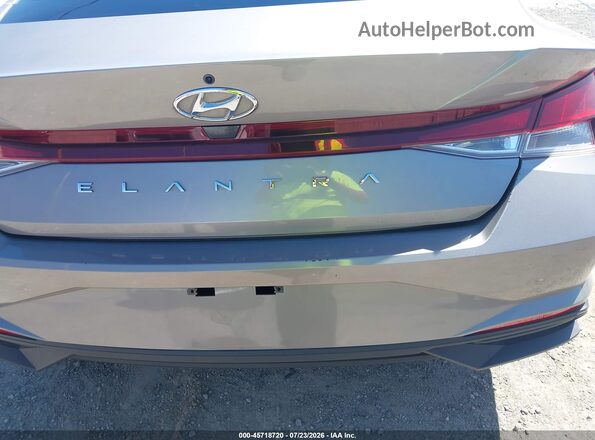 KMHLL4AG5PU579749 2023 HYUNDAI ELANTRA Gray Widok wnętrza z tyłu
