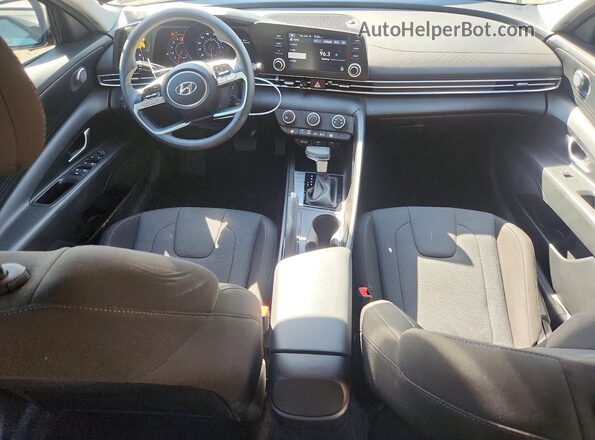 KMHLL4AG5PU580609 2023 HYUNDAI ELANTRA Silver Widok deski rozdzielczej