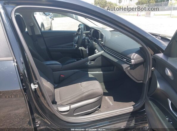 KMHLL4AG6PU531631 2023 HYUNDAI ELANTRA Black Սալոնի դիմացի տեսք