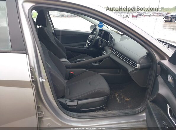 KMHLL4AG6PU549322 2023 HYUNDAI ELANTRA Серый Вид салона спереди