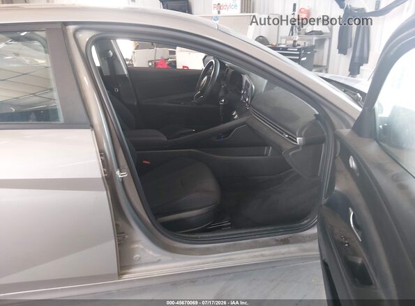 KMHLL4AG7PU547627 2023 HYUNDAI ELANTRA Gray Widok wnętrza z przodu