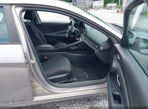KMHLL4AGXPU545760 2023 HYUNDAI ELANTRA Gray წინა სალონის ხედი