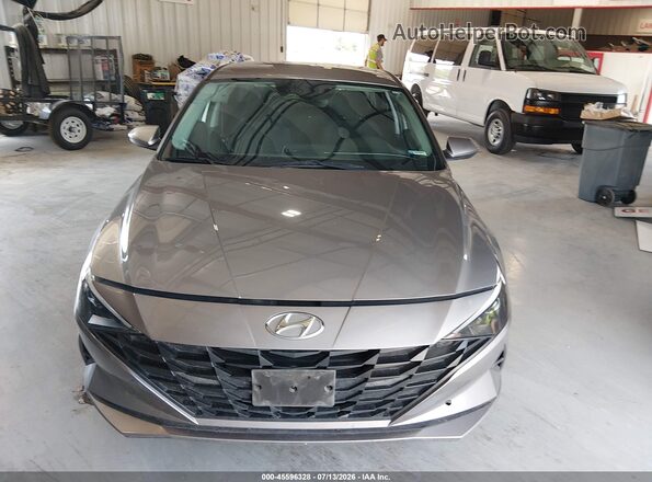 KMHLL4AGXPU577527 2023 HYUNDAI ELANTRA Серебряный Вид спереди