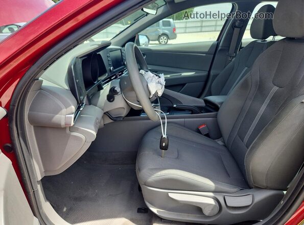 KMHLL4AGXPU596904 2023 HYUNDAI ELANTRA Красный Вид салона спереди