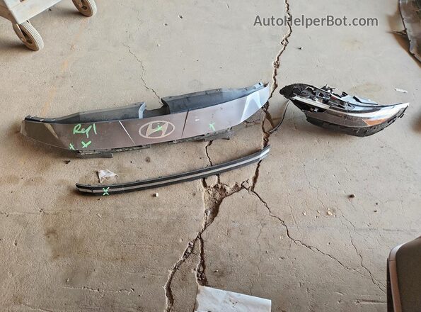 KMHLL4DG0SU008139 2025 HYUNDAI ELANTRA Silver Вид підкапотного простору