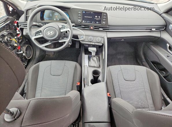 KMHLL4DG0SU975981 2025 HYUNDAI ELANTRA Black Առջևի վահանակի տեսք