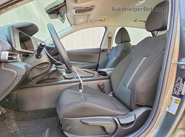 KMHLL4DG1TU192640 2026 HYUNDAI ELANTRA Gray წინა სალონის ხედი