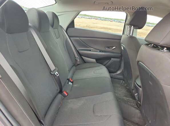 KMHLL4DG2SU039523 2025 HYUNDAI ELANTRA Серебряный Вид задних сидений