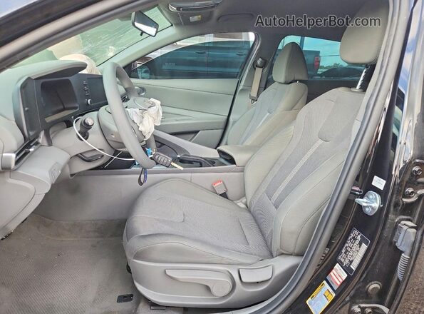 KMHLL4DG2TU165222 2026 HYUNDAI ELANTRA Black Սալոնի դիմացի տեսք
