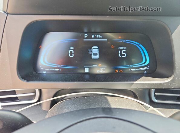 KMHLL4DG3SU015568 2025 HYUNDAI ELANTRA Green ხელსაწყოთა პანელის ხედი