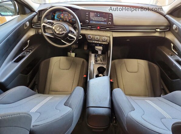 KMHLL4DG4SU035375 2025 HYUNDAI ELANTRA Серый Вид панели приборов