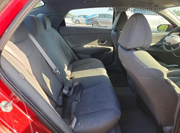 KMHLL4DG7RU741654 2024 HYUNDAI ELANTRA Burgundy Vista de los asientos traseros