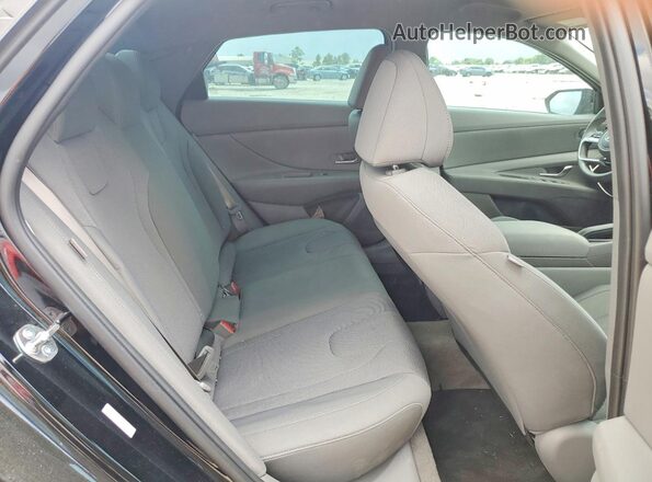 KMHLL4DG8SU041230 2025 HYUNDAI ELANTRA Black Widok tylnych siedzeń