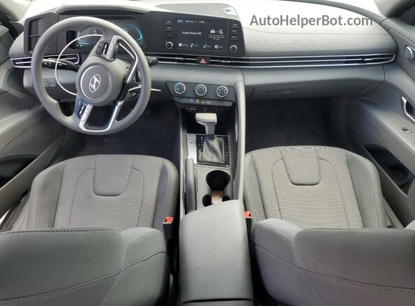 KMHLL4DG9RU824129 2024 HYUNDAI ELANTRA White Вид панелі приладів