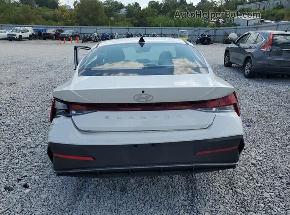 KMHLL4DG9RU824129 2024 HYUNDAI ELANTRA White Вид ззаду