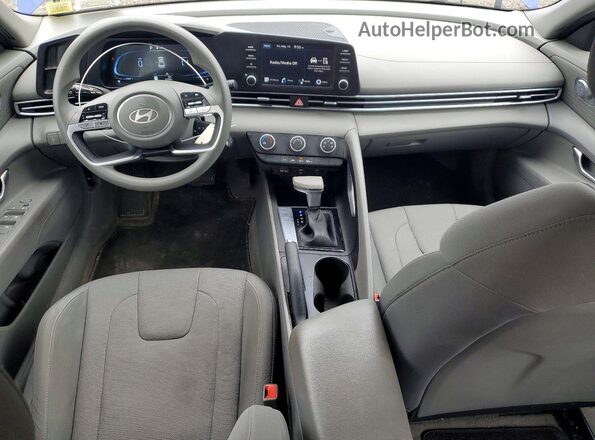 KMHLL4DGXRU821465 2024 HYUNDAI ELANTRA Blue Առջևի վահանակի տեսք