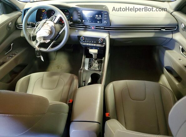 KMHLM4AG2MU068377 2021 HYUNDAI ELANTRA Blue Առջևի վահանակի տեսք