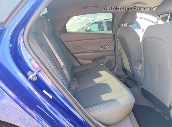 KMHLM4AG3MU069733 2021 HYUNDAI ELANTRA Blue Widok tylnych siedzeń