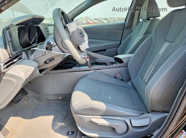 KMHLM4AG5PU463707 2023 HYUNDAI ELANTRA Black Սալոնի դիմացի տեսք