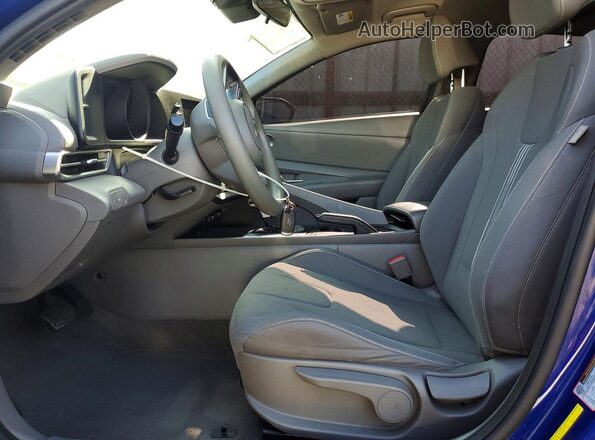 KMHLM4AG6MU199568 2021 HYUNDAI ELANTRA Blue Front interior view