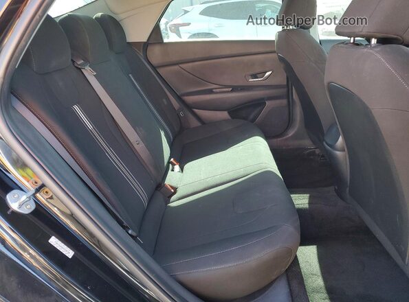 KMHLM4AG6PU530198 2023 HYUNDAI ELANTRA Black Vista de los asientos traseros