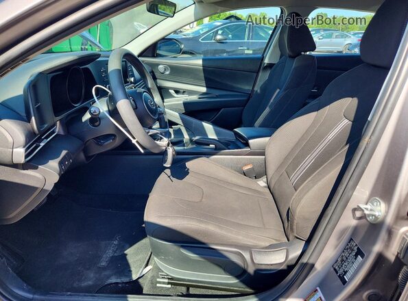 KMHLM4AG9PU549232 2023 HYUNDAI ELANTRA Gray Front interior view