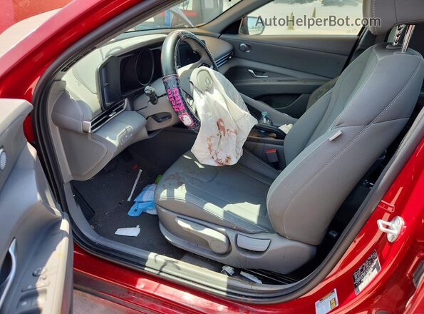 KMHLM4AGXPU563902 2023 HYUNDAI ELANTRA Red Вид салону спереду