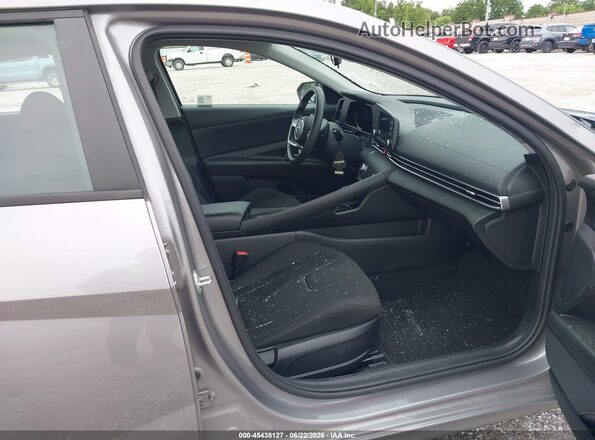 KMHLM4AJ2PU084241 2023 HYUNDAI ELANTRA HYBRID Silver Vista interior delantera