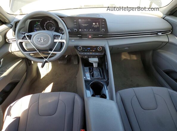 KMHLM4AJ3PU071997 2023 HYUNDAI ELANTRA Черный Вид панели приборов