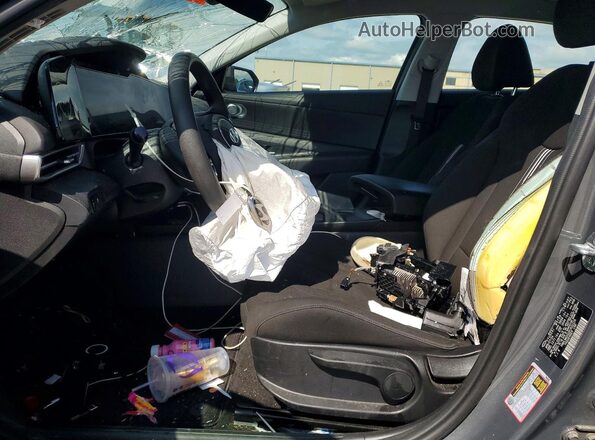 KMHLM4DG0RU802226 2024 HYUNDAI ELANTRA Серебряный Вид салона спереди