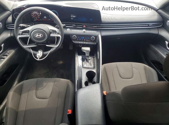 KMHLM4DG2RU779080 2024 HYUNDAI ELANTRA Красный Вид панели приборов