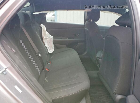 KMHLM4DG2SU074902 2025 HYUNDAI ELANTRA Silver Vista de los asientos traseros