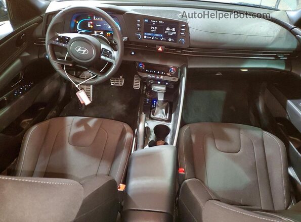 KMHLM4DG2TU122609 2026 HYUNDAI ELANTRA Silver Вид панелі приладів