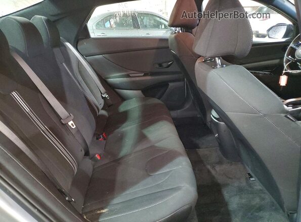 KMHLM4DG2TU122609 2026 HYUNDAI ELANTRA Silver Вид задніх сидінь