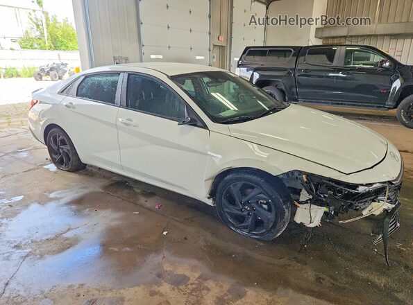 KMHLM4DG2TU233032 2026 HYUNDAI ELANTRA White Delantero derecho