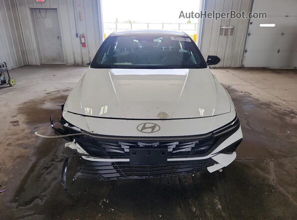 KMHLM4DG2TU233032 2026 HYUNDAI ELANTRA White Vista interior de 360 grados