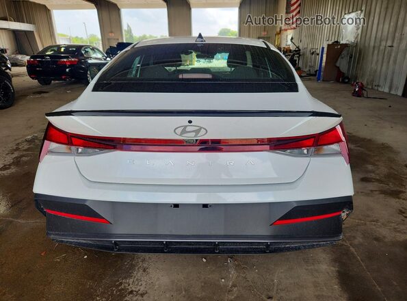 KMHLM4DG2TU233032 2026 HYUNDAI ELANTRA White Vista trasera
