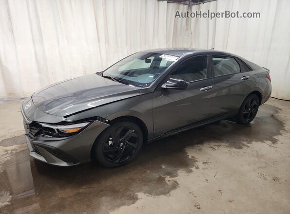 KMHLM4DG2TU253152 2026 HYUNDAI ELANTRA Gray Widok naklejki z numerem VIN