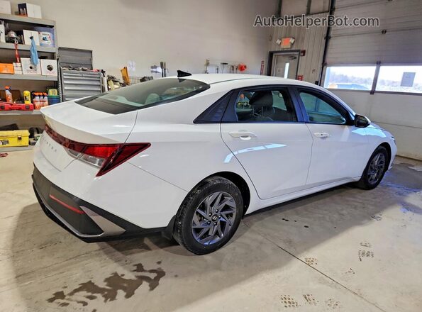 KMHLM4DG3RU711340 2024 HYUNDAI ELANTRA White Tył prawy