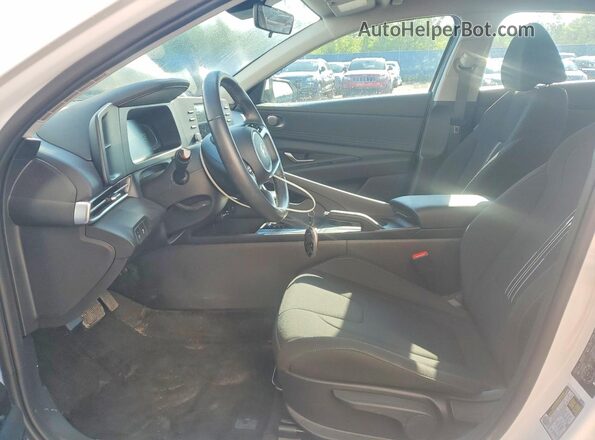KMHLM4DG3SU034313 2025 HYUNDAI ELANTRA White Vista interior delantera