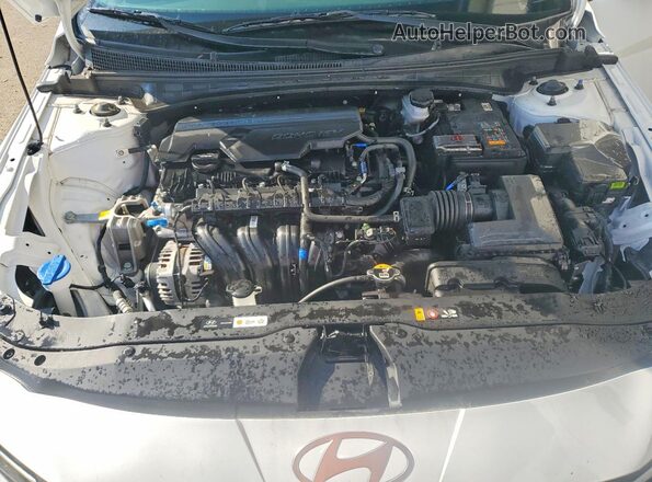 KMHLM4DG3SU034313 2025 HYUNDAI ELANTRA White Vista interior trasera