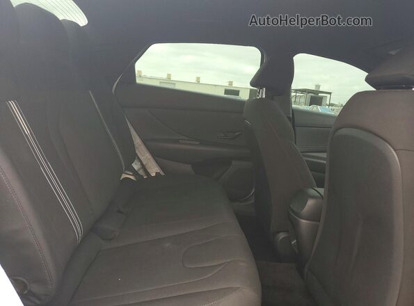 KMHLM4DG3SU907123 2025 HYUNDAI ELANTRA Белый Вид задних сидений