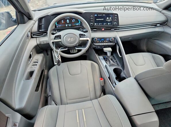 KMHLM4DG3TU111134 2026 HYUNDAI ELANTRA Charcoal Widok deski rozdzielczej