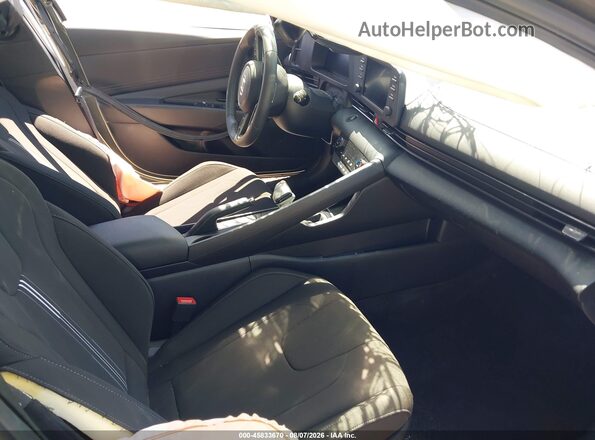 KMHLM4DG3TU204834 2026 HYUNDAI ELANTRA Gray Widok wnętrza z przodu