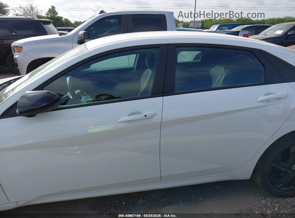 KMHLM4DG4TU212585 2026 HYUNDAI ELANTRA White Widok wnętrza 360 stopni