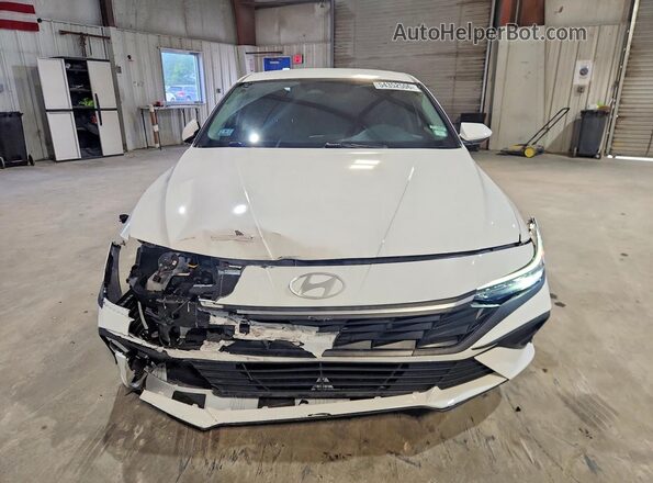 KMHLM4DG5RU648712 2024 HYUNDAI ELANTRA Белый Вид спереди