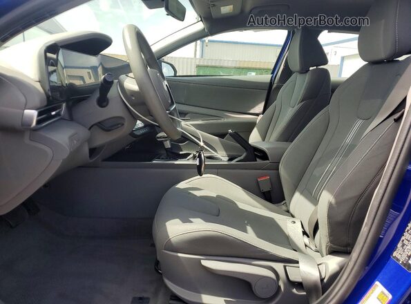 KMHLM4DG5RU797976 2024 HYUNDAI ELANTRA Blue Front interior view