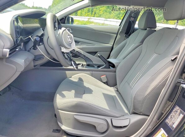 KMHLM4DG6RU802375 2024 HYUNDAI ELANTRA Черный Вид салона спереди
