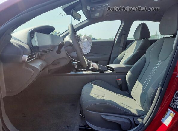 KMHLM4DG7RU674292 2024 HYUNDAI ELANTRA Красный Вид салона спереди