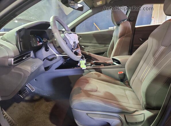 KMHLM4DG7TU123254 2026 HYUNDAI ELANTRA Gray Вид салону спереду